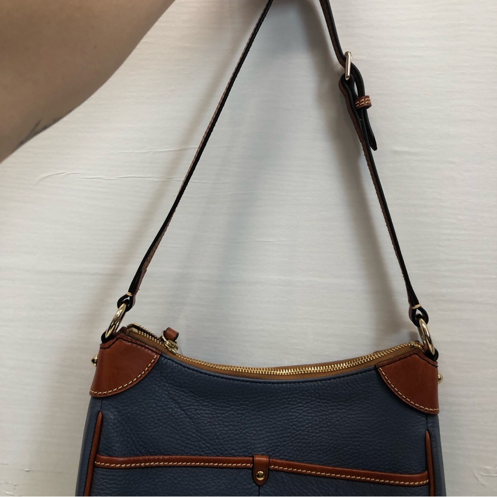 Dooney and Bourke leather shoulder bag, blue, EUC - Picture 7 of 12